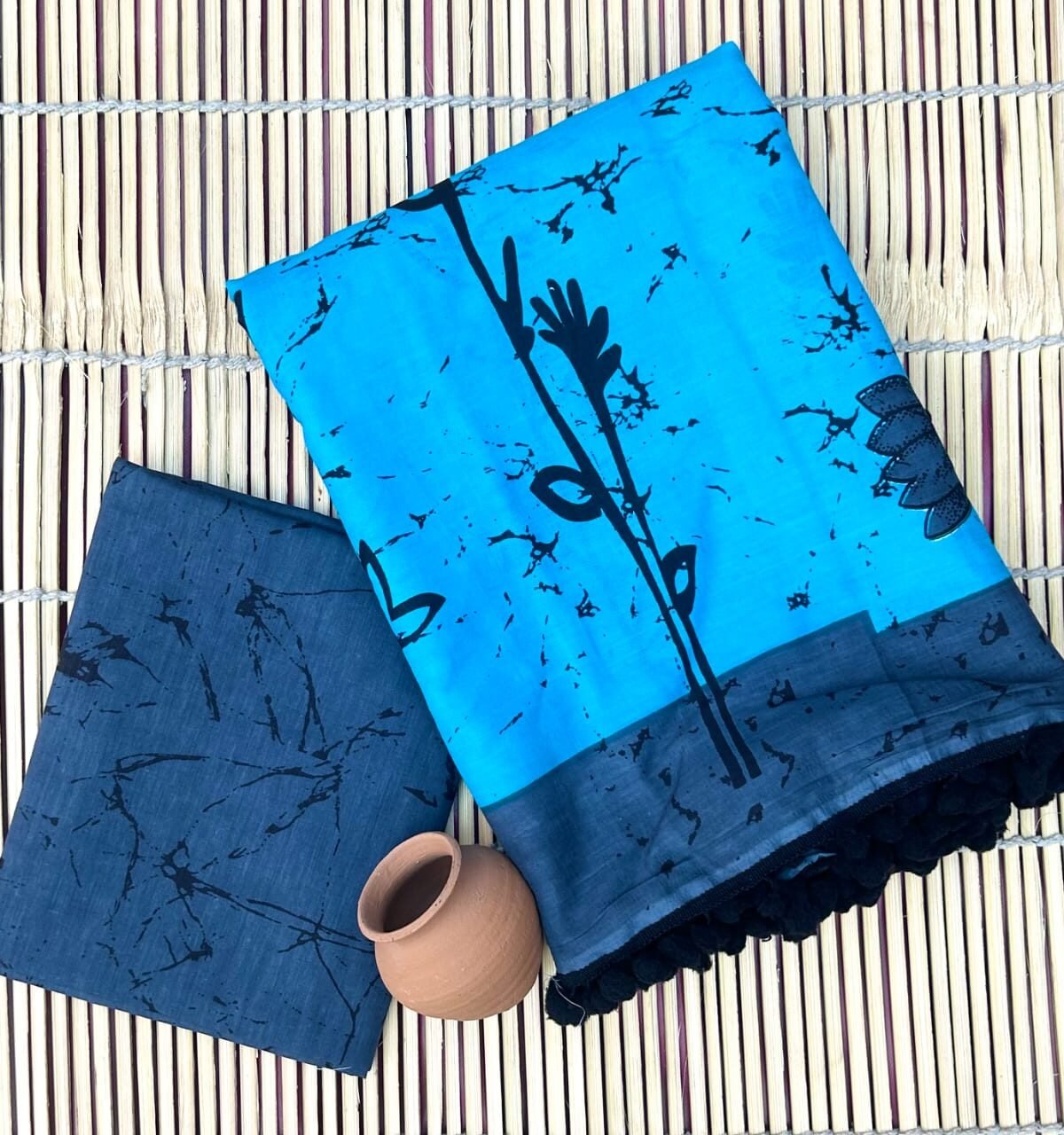 Cyan Mal Cotton Sarees with Botanical Screen Print