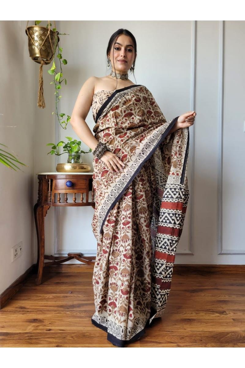 Beige Traditional Kalamkari Mul Cotton Saree with Floral Kalamkari Print